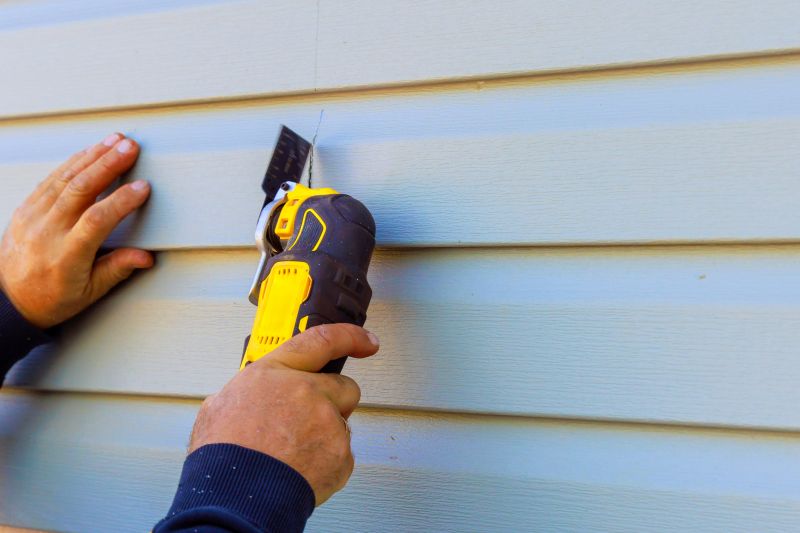 Cleaning Vinyl Siding Before Repair